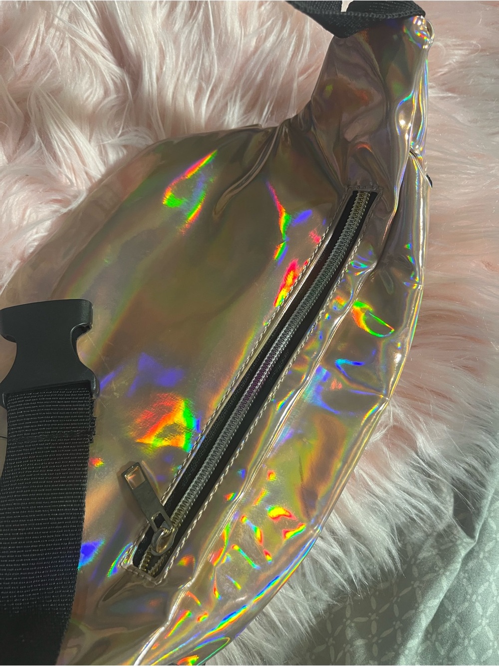 Holographic Iridescent Fanny Pack - Multi-Color - Picture 5 of 9